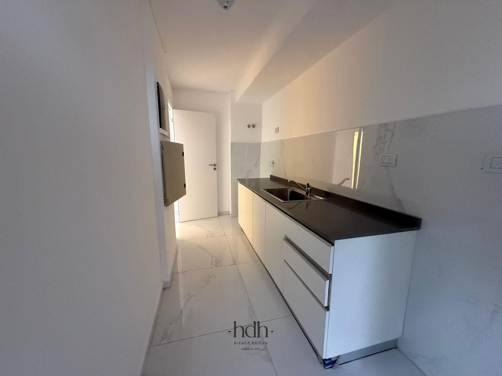 2-Bedroom, 2-Bathroom Apartment for Sale with High-End Amenities in Alto Alberdi