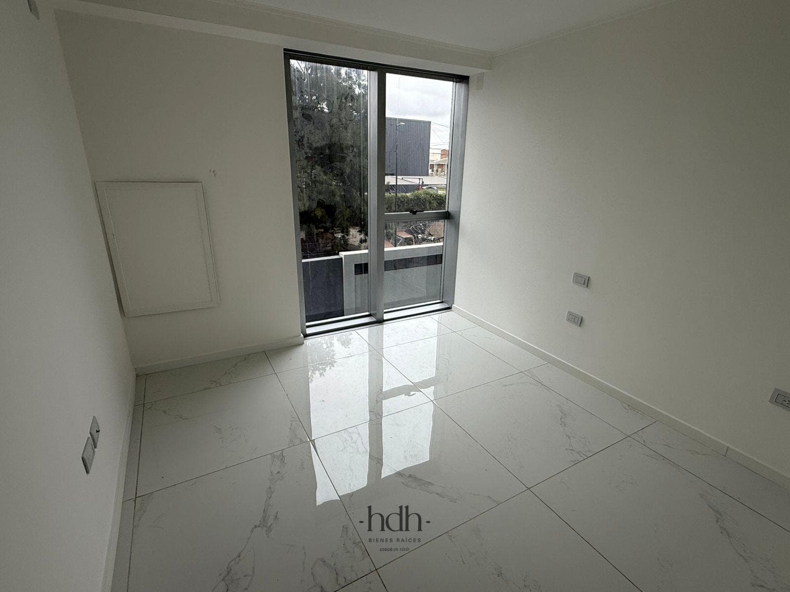 2-Bedroom, 2-Bathroom Apartment for Sale with High-End Amenities in Alto Alberdi