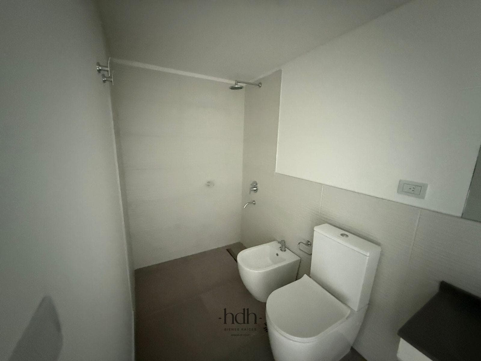 2-Bedroom, 2-Bathroom Apartment for Sale with High-End Amenities in Alto Alberdi
