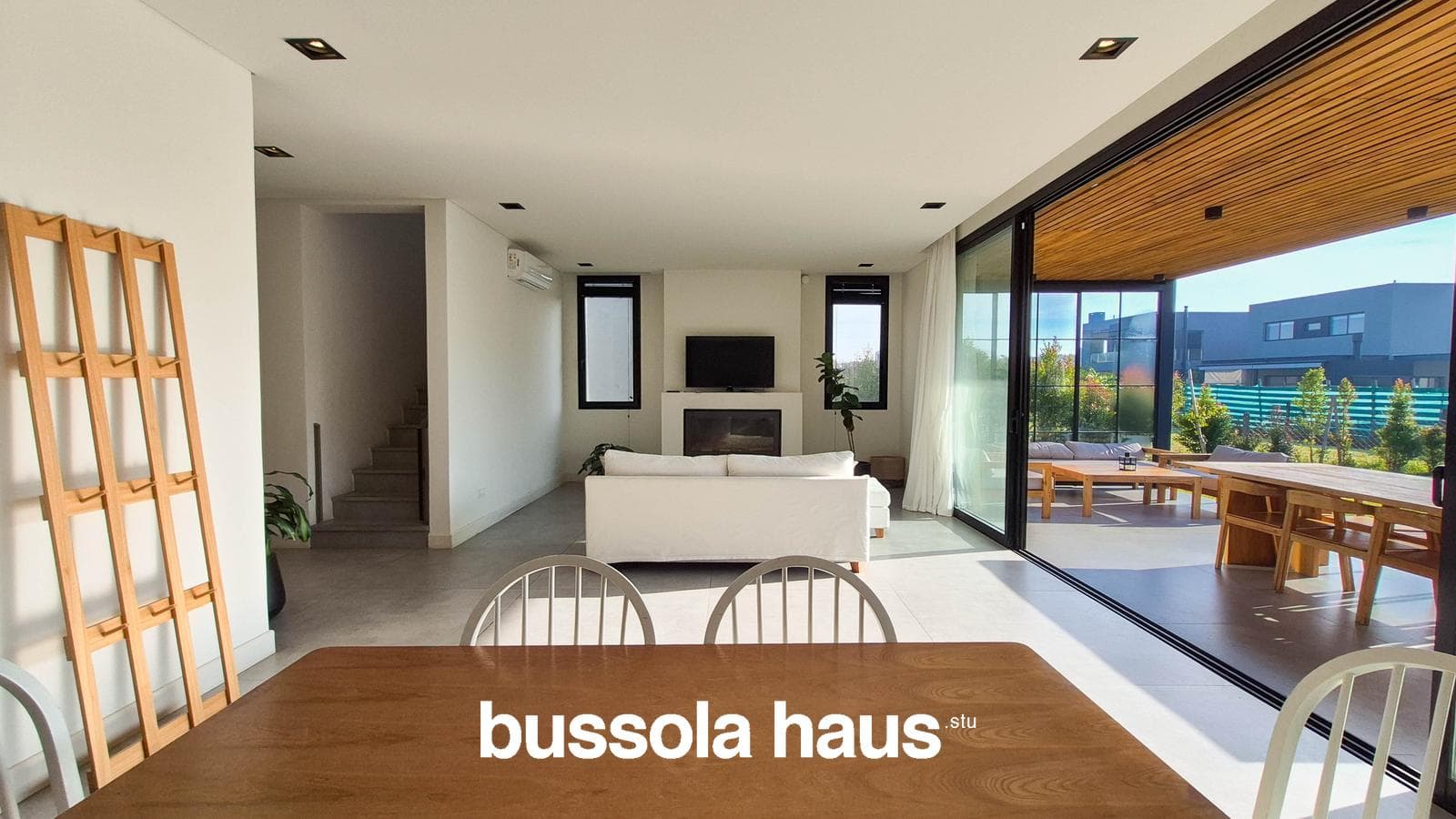 6-room house for sale with a pool in Araucarias, Puertos Escobar