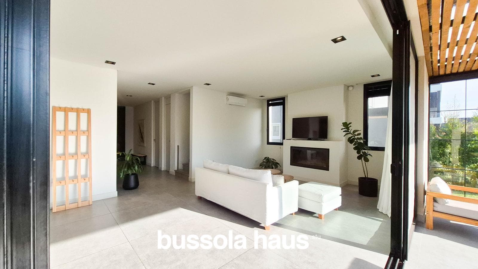 6-room house for sale with a pool in Araucarias, Puertos Escobar