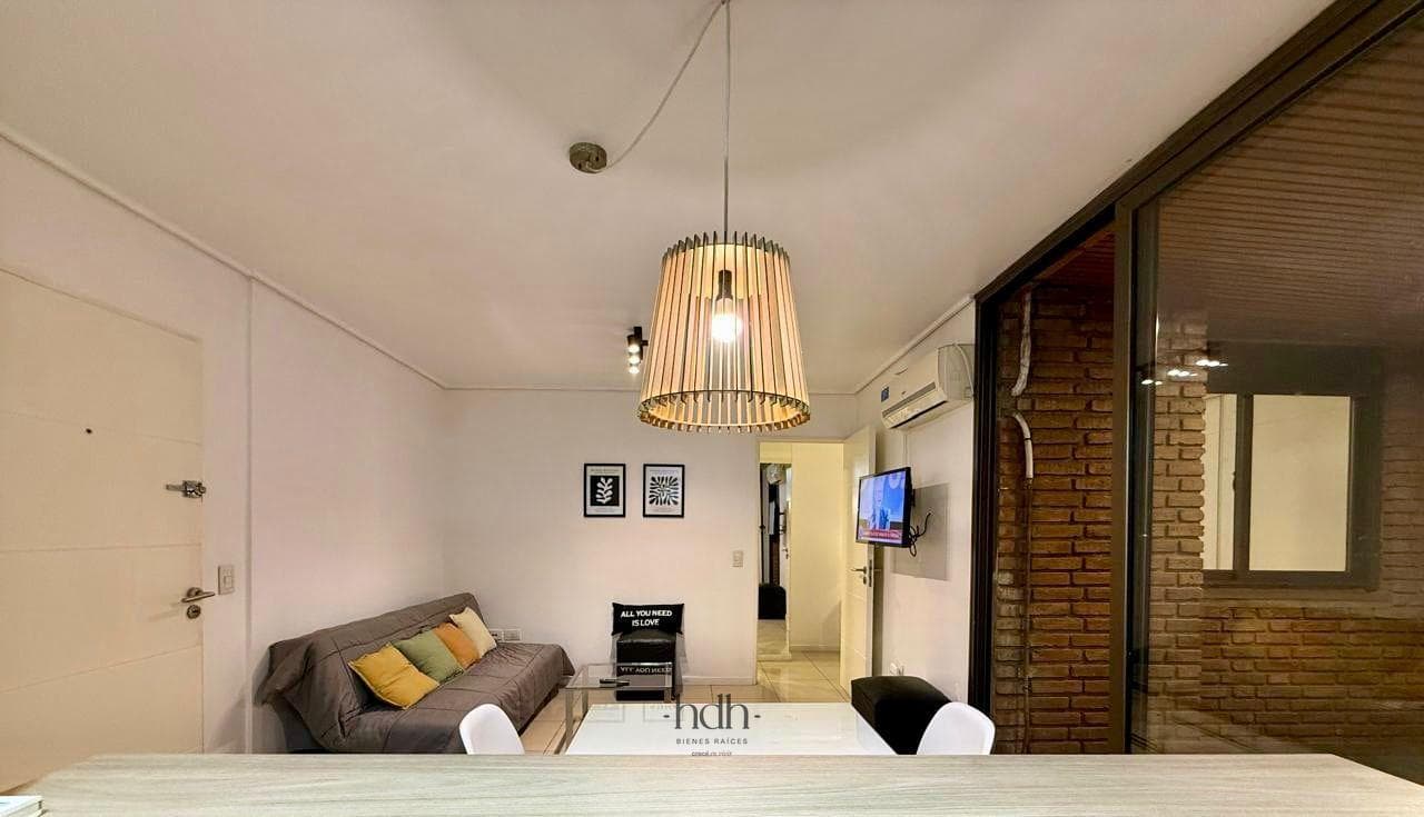 1-bedroom, 1-bathroom apartment with a balcony and a new terrace in Córdoba
