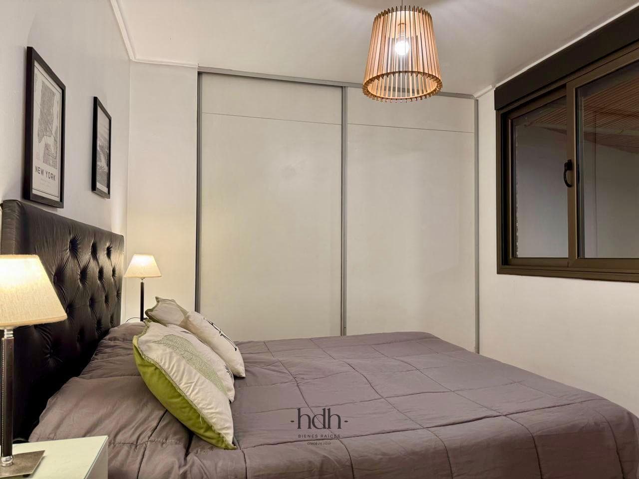 1-bedroom, 1-bathroom apartment with a balcony and a new terrace in Córdoba