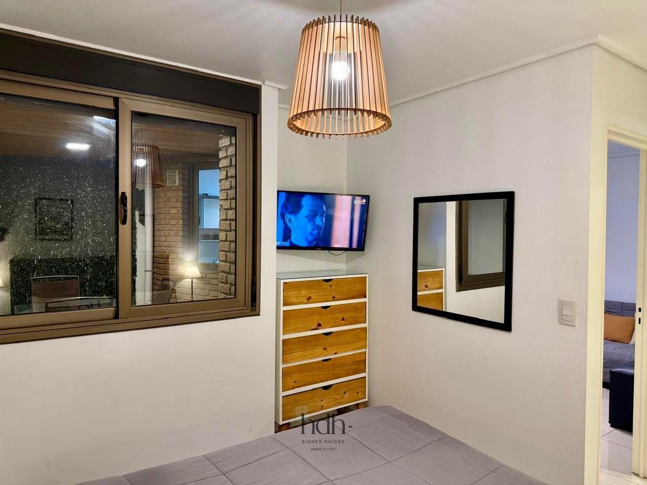 1-bedroom, 1-bathroom apartment with a balcony and a new terrace in Córdoba