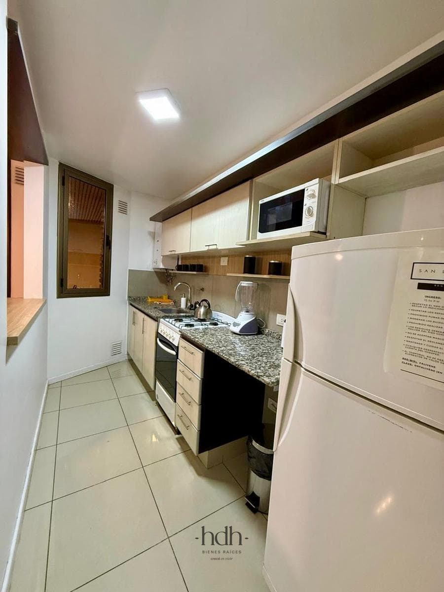 1-bedroom, 1-bathroom apartment with a balcony and a new terrace in Córdoba
