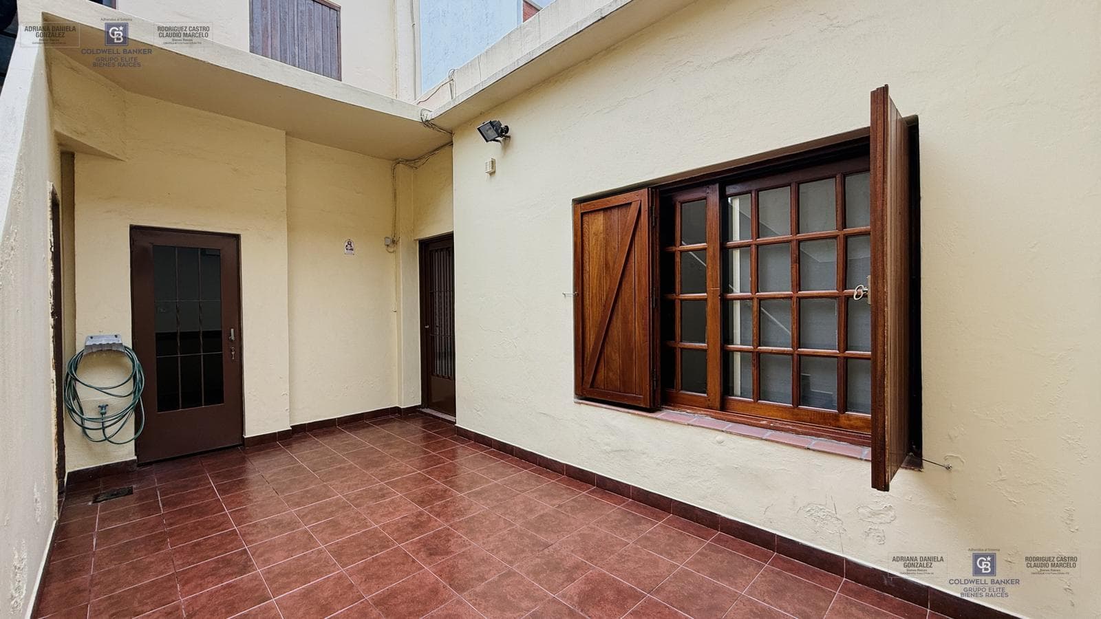 4-ROOM HOUSE FOR SALE ON ITS OWN LOT WITH YARD, GRILL, AND GARAGE IN DEVOTO