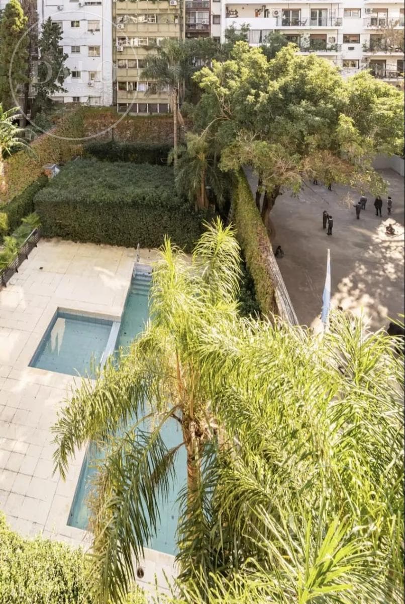 Spacious Studio Apartment with Balcony in Belgrano, Suitable for Professionals
