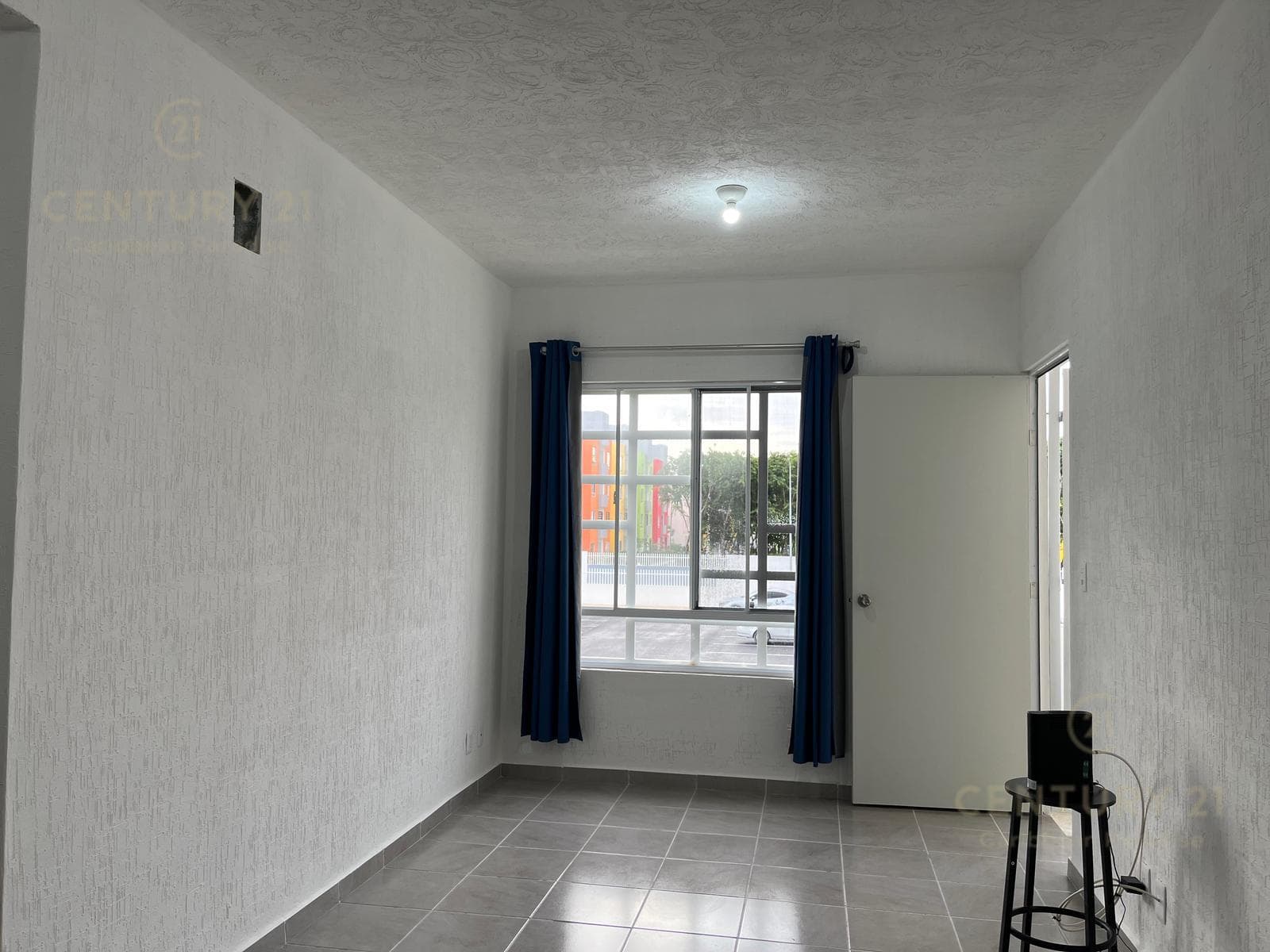 2-Bedroom Apartment for Rent on Paseos Sisal in Playa del Carmen P4604