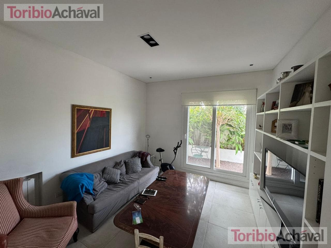 7-room HOUSE ON THE WATER, for rent in Barbarita