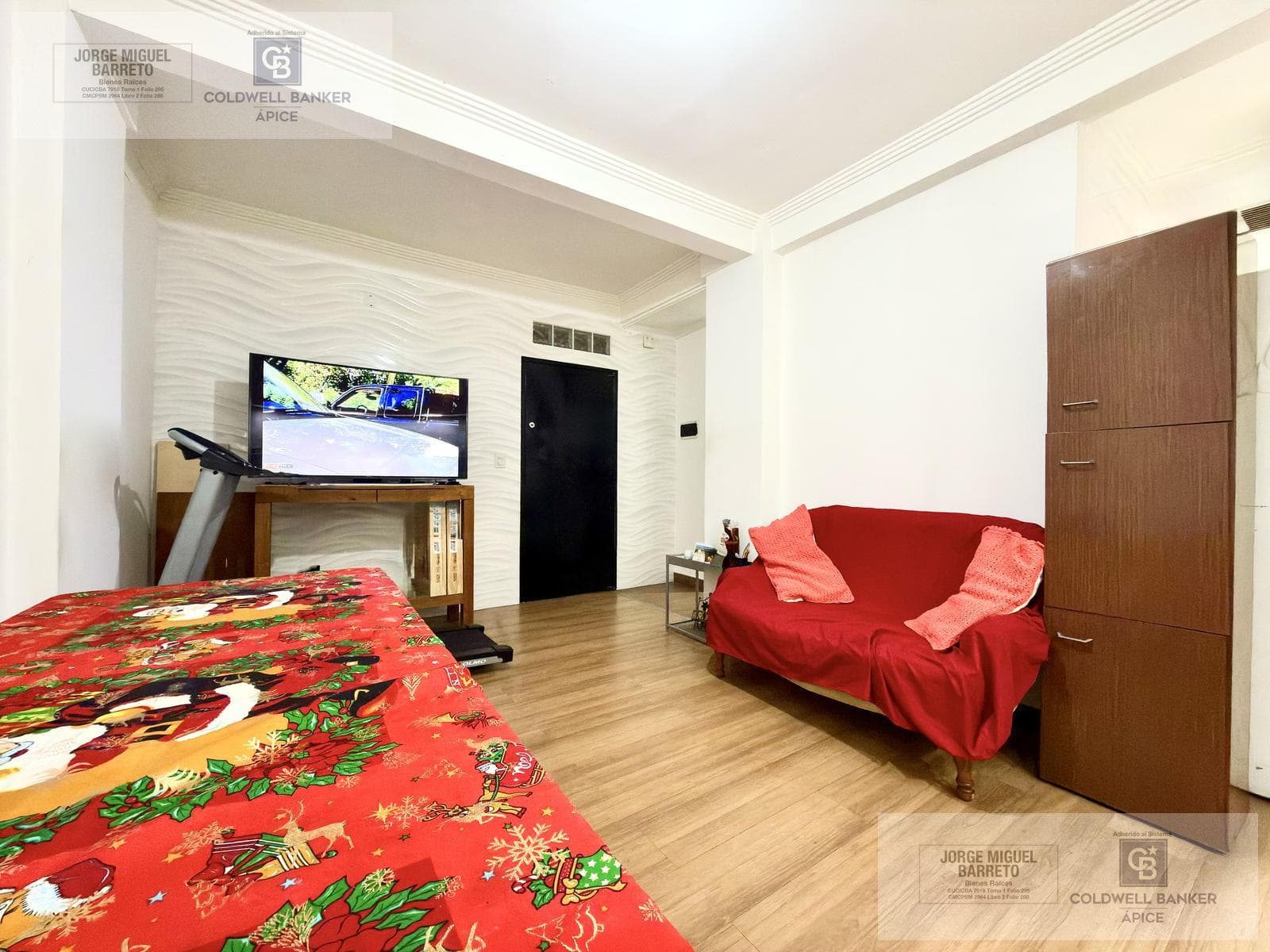 3-Room Apartment in Villa Devoto, Street-Facing with Balcony, No Maintenance Fees, Financing Available