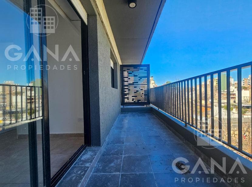 Brand-new studio apartment for sale with a balcony. University District. Ideal for investors.