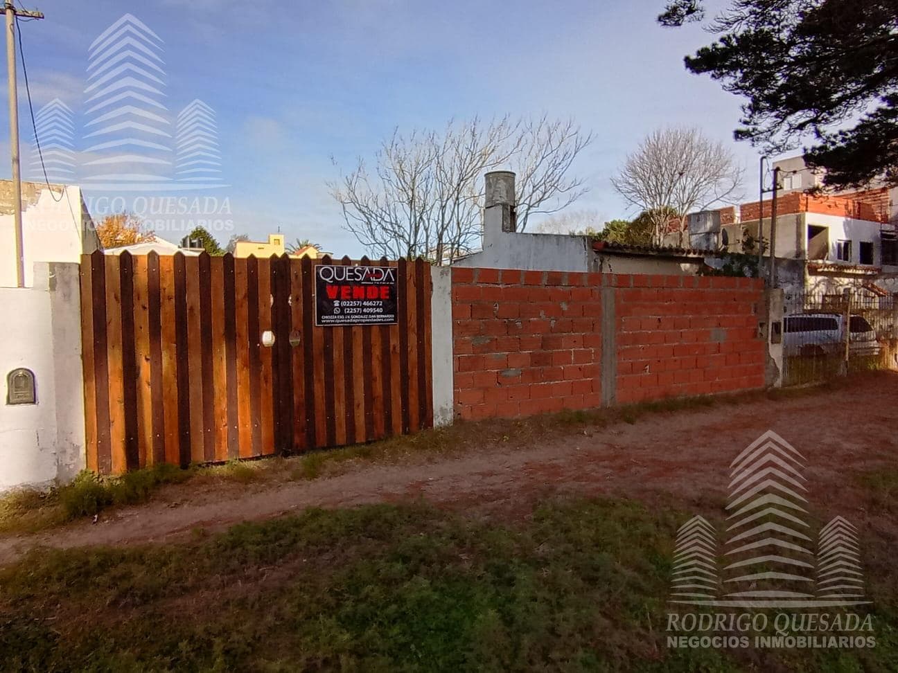 HOUSE ON ITS OWN LOT WITH GREAT POTENTIAL - FINANCING AVAILABLE
