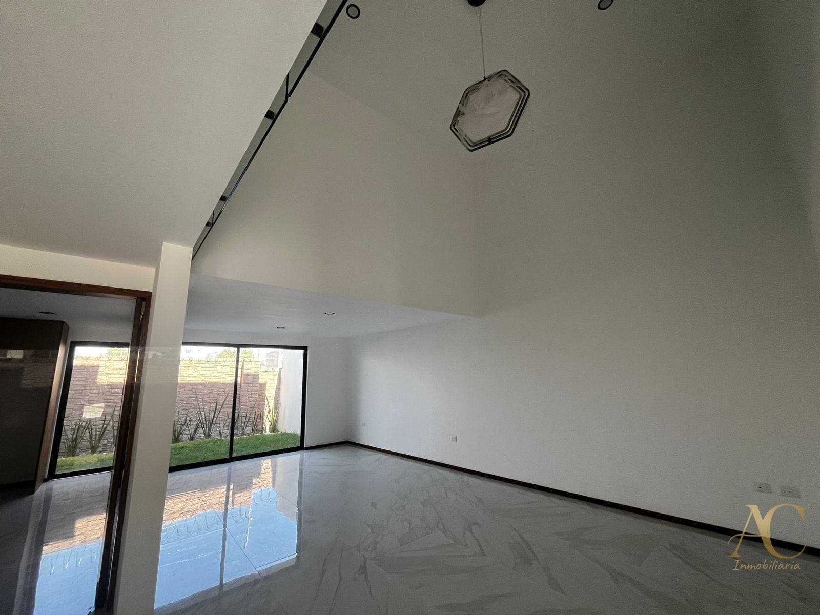 House in Lomas 2