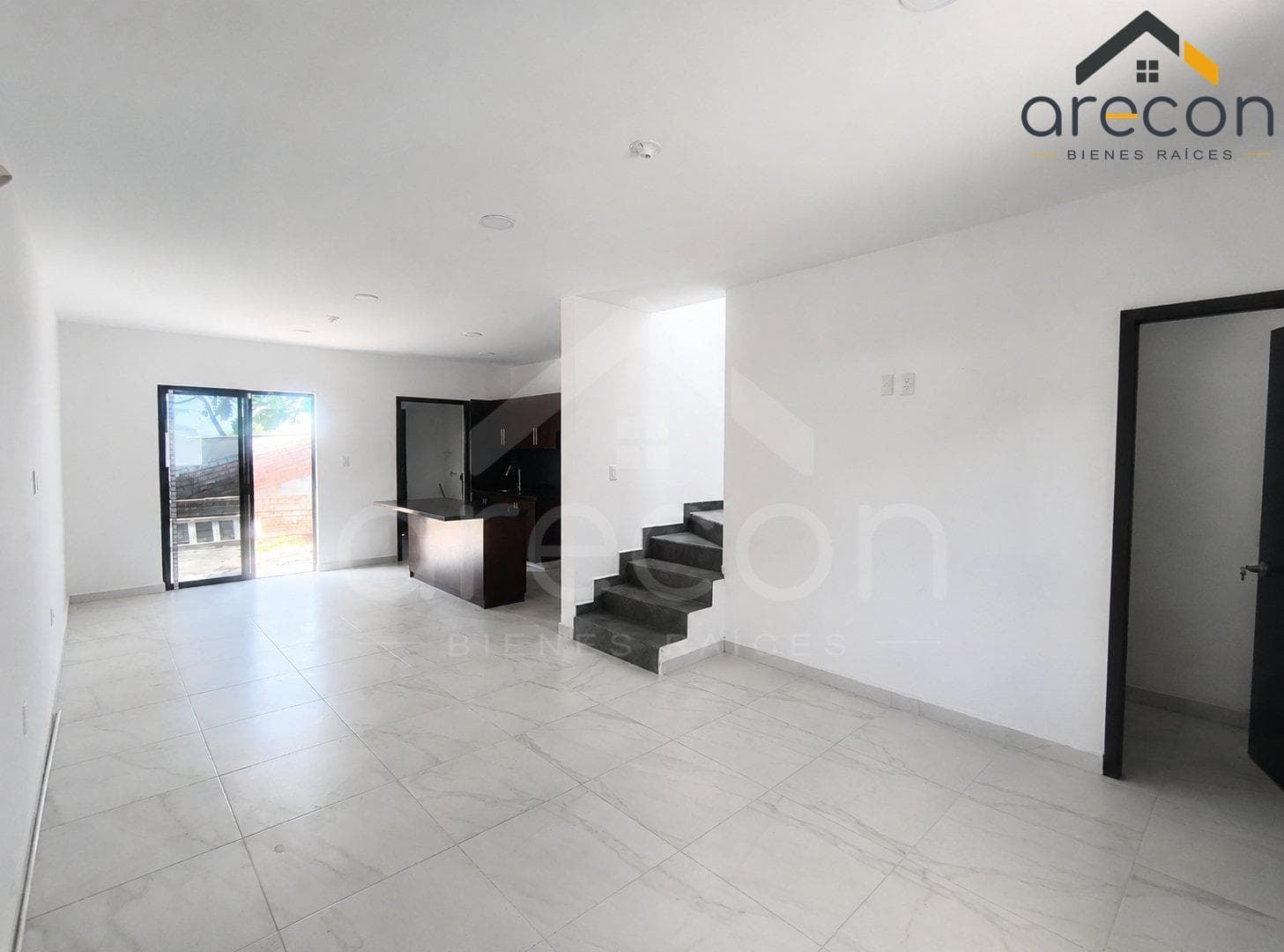 Casa nueva en Venta a 2 cuadras de Carretera Tampico Mante