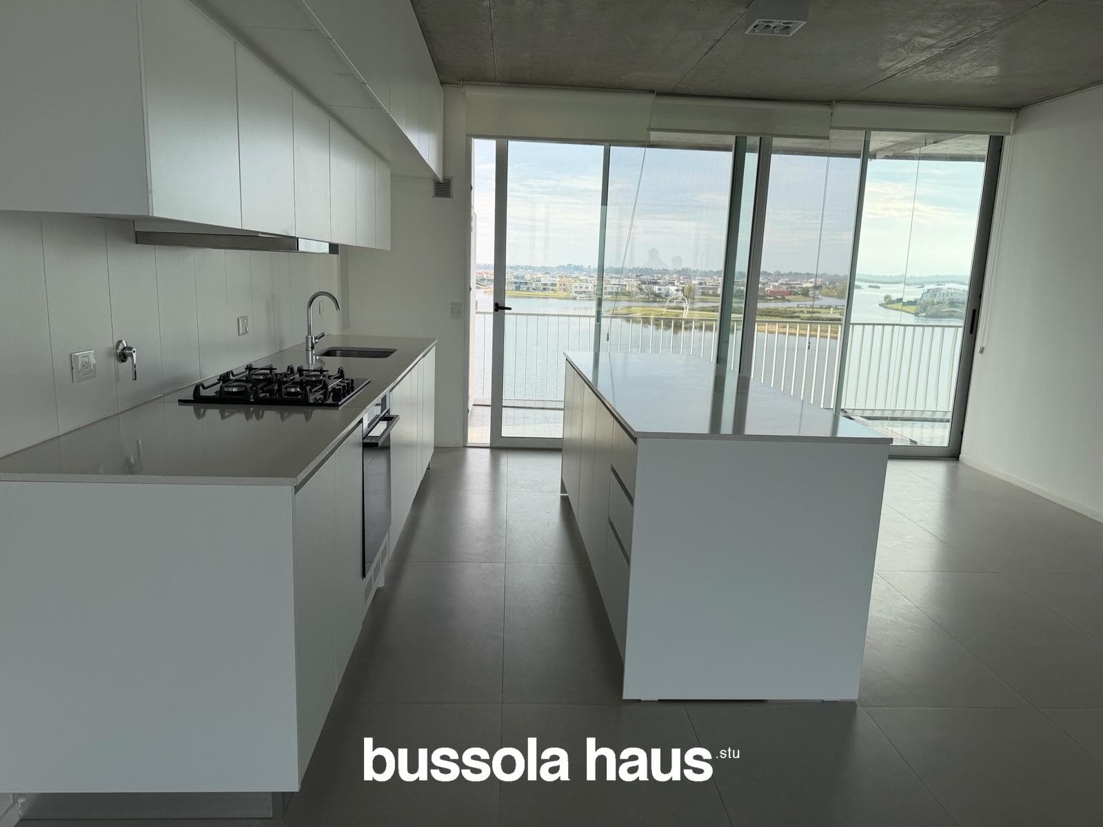 Two-room apartment for sale with garage and storage room in Puertos Escobar