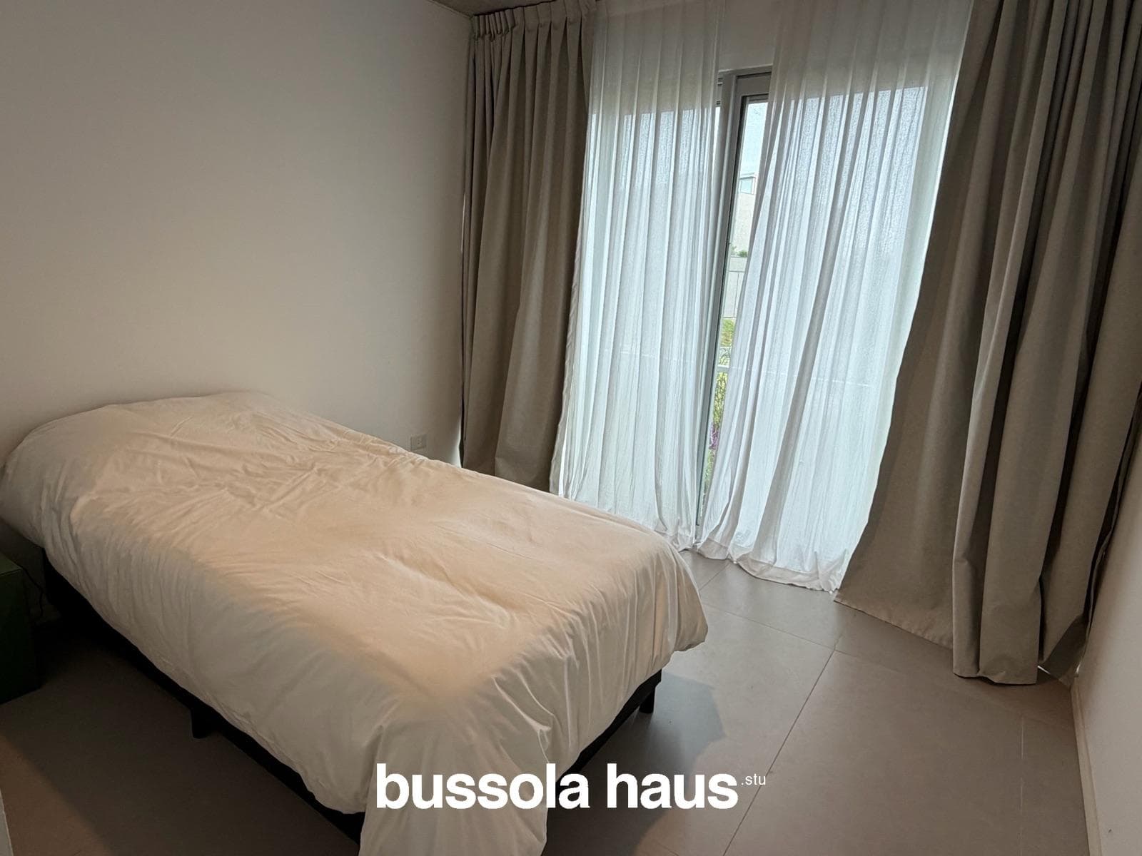 Three-room apartment for sale with garage and storage unit in Puertos Escobar