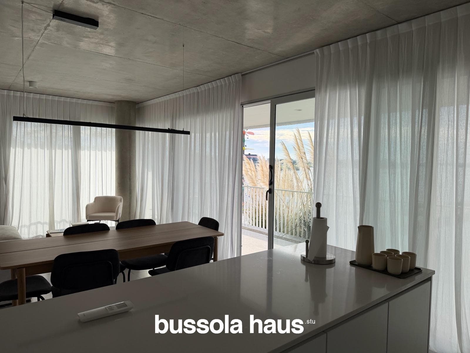 Three-room apartment for sale with garage and storage unit in Puertos Escobar