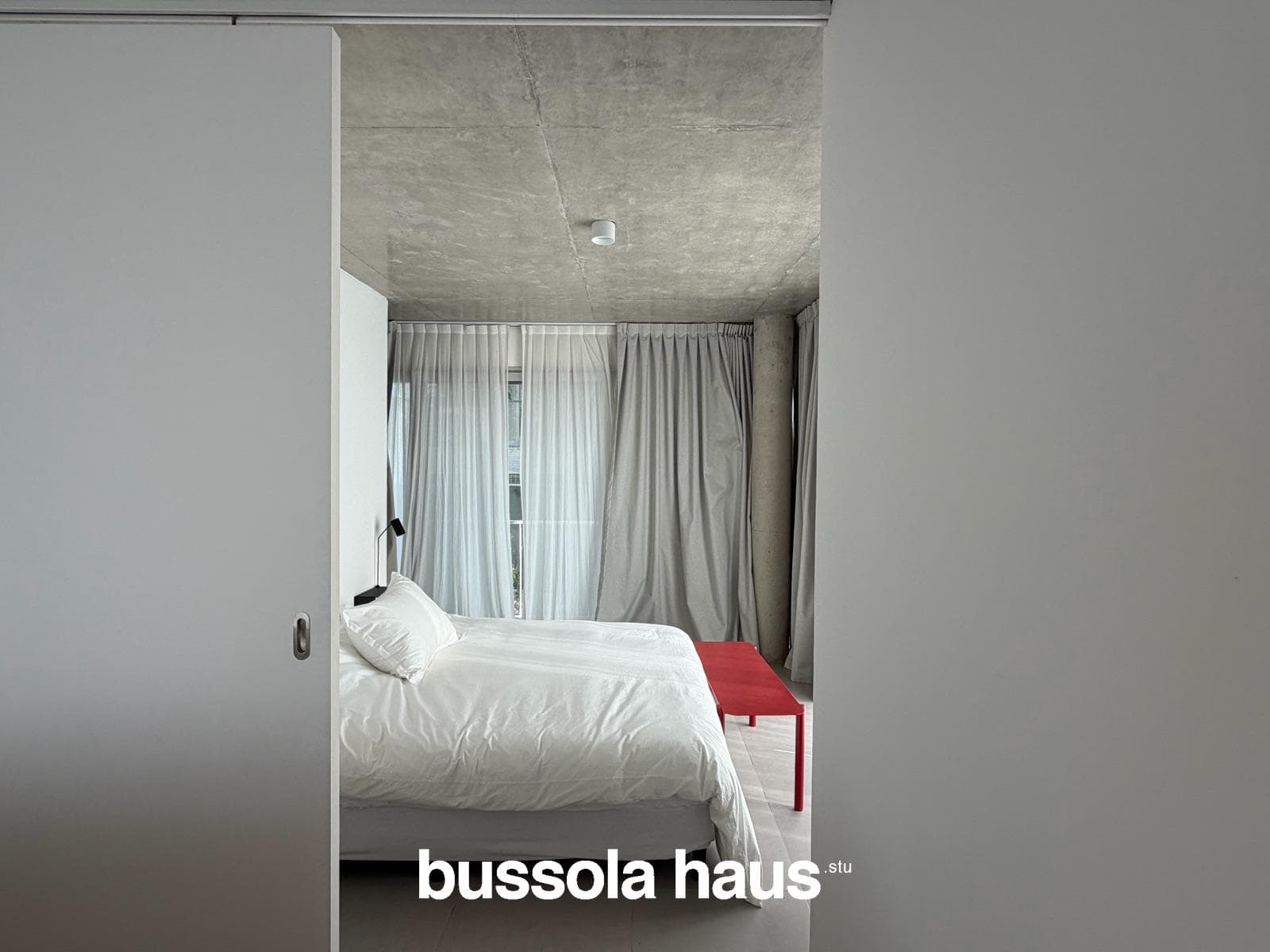 Three-room apartment for sale with garage and storage unit in Puertos Escobar