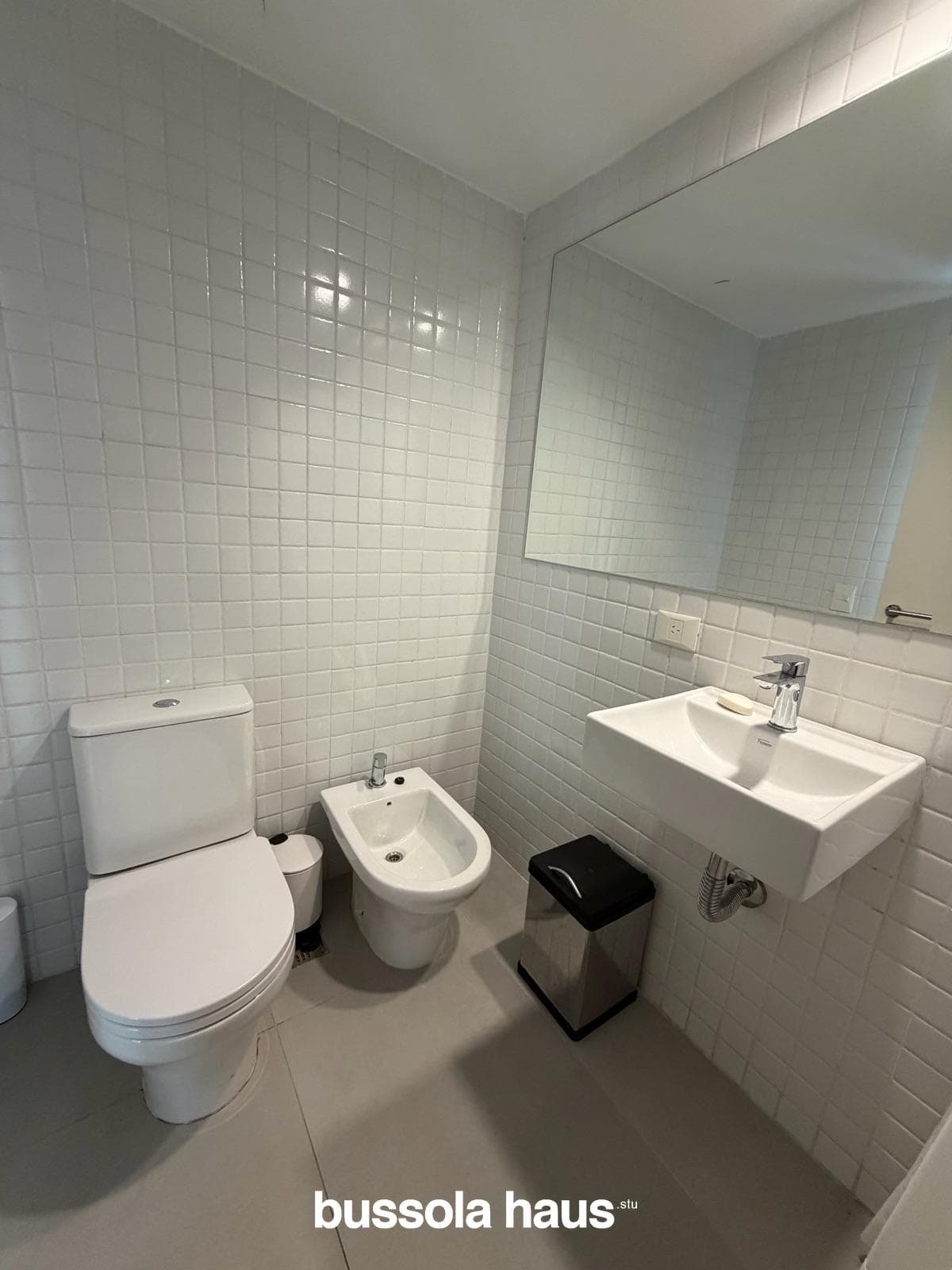 Three-room apartment for sale with garage and storage unit in Puertos Escobar
