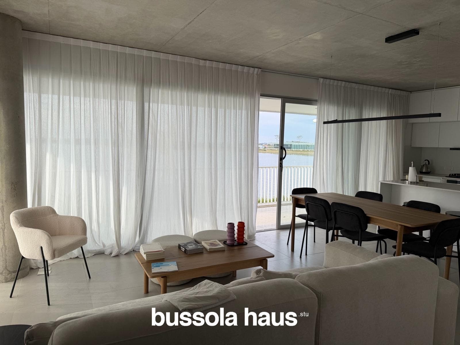 Three-room apartment for sale with garage and storage unit in Puertos Escobar