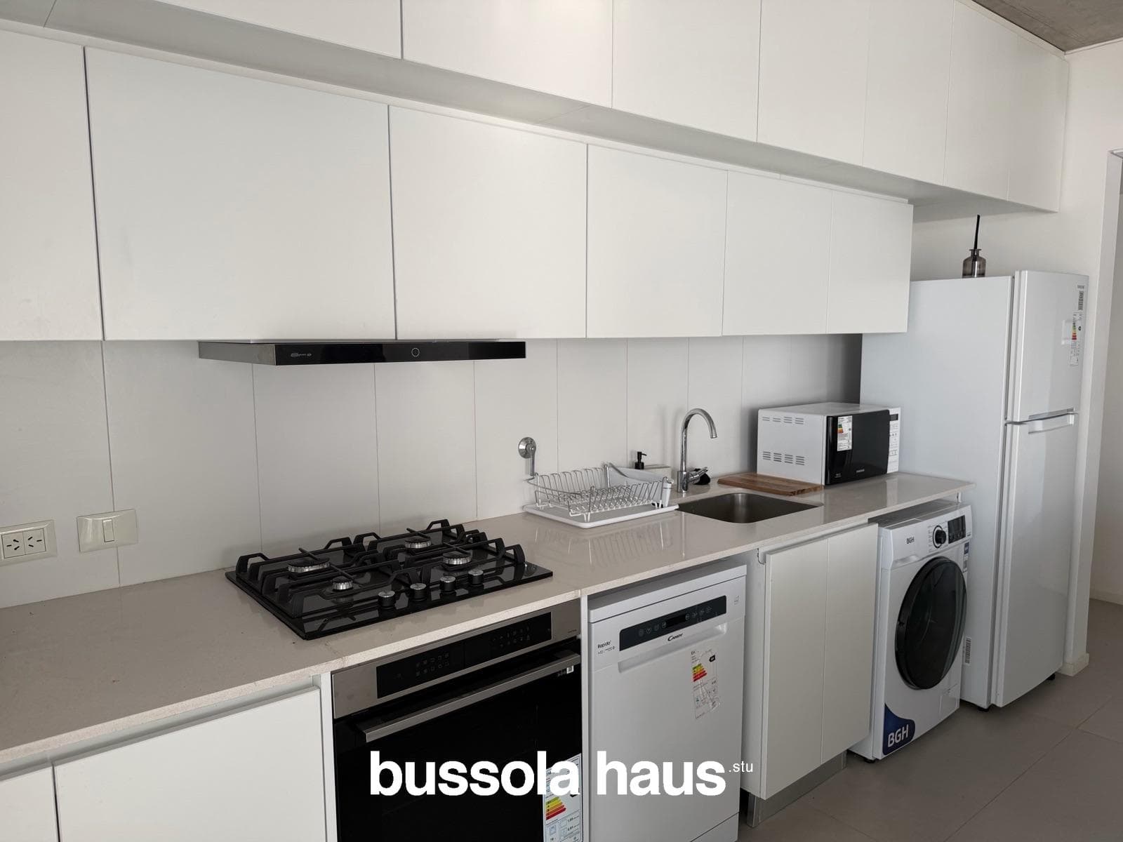 Three-room apartment for sale with garage and storage unit in Puertos Escobar