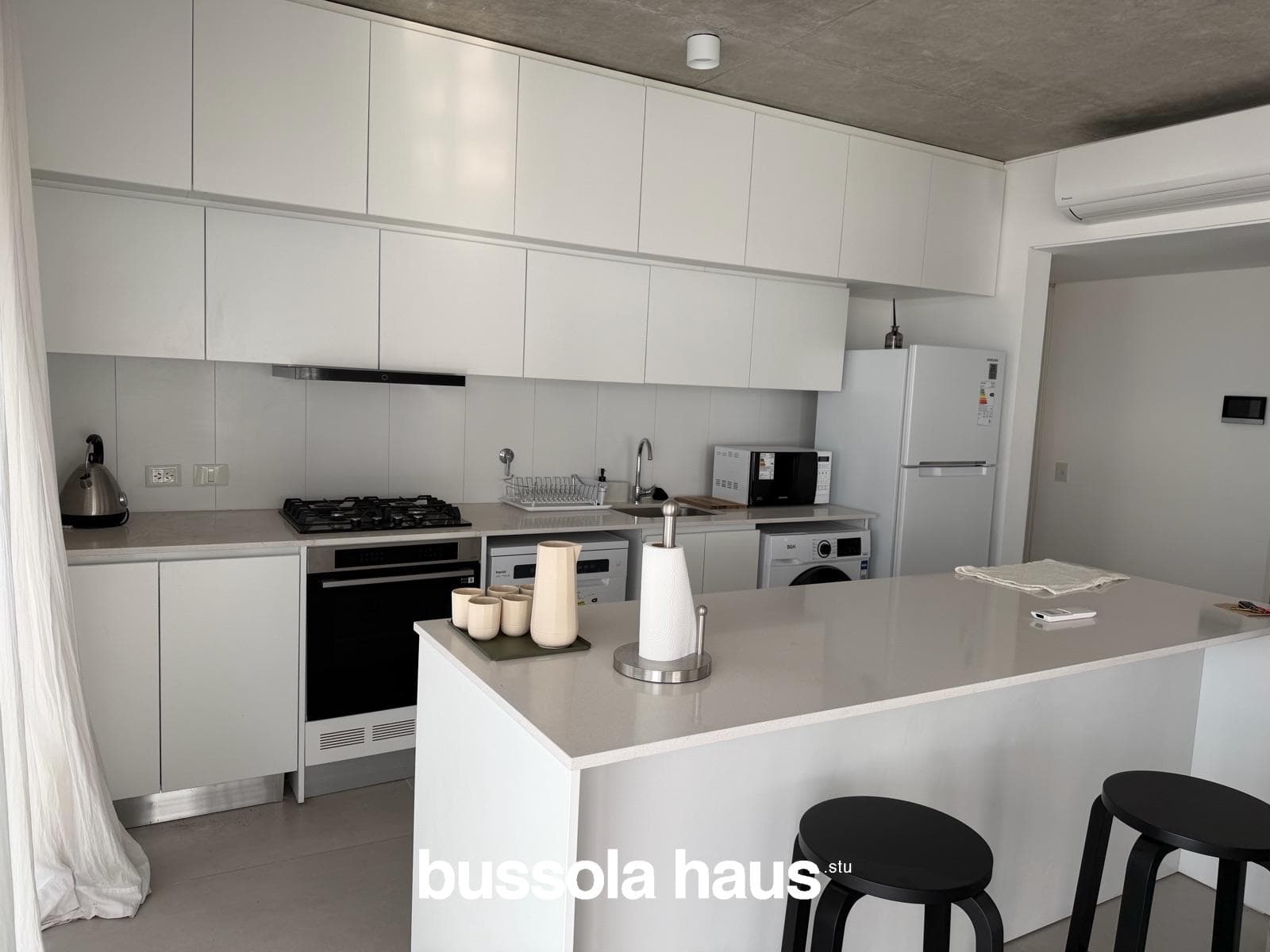 Three-room apartment for sale with garage and storage unit in Puertos Escobar