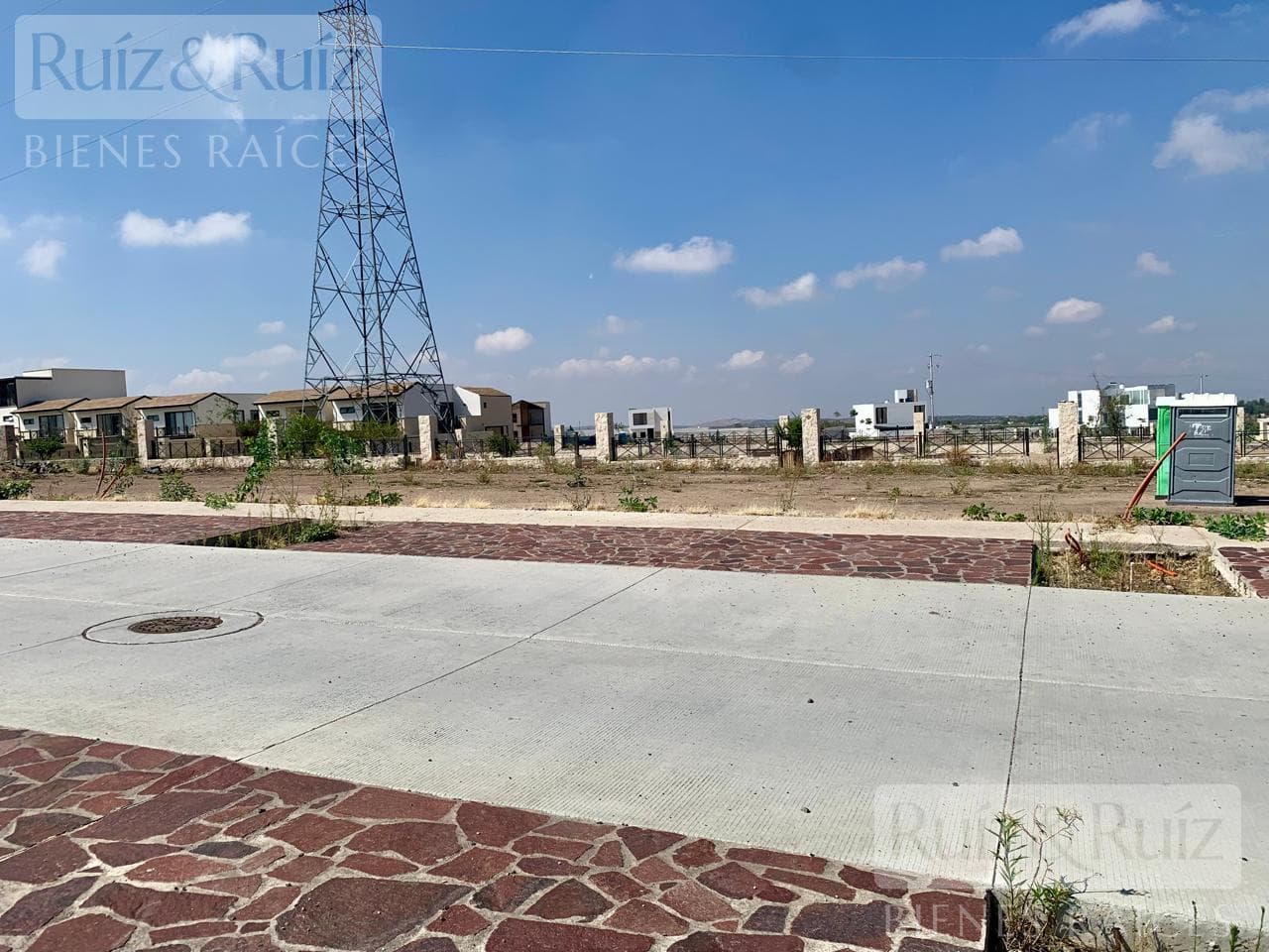 Lot in the La Valenciana Subdivision