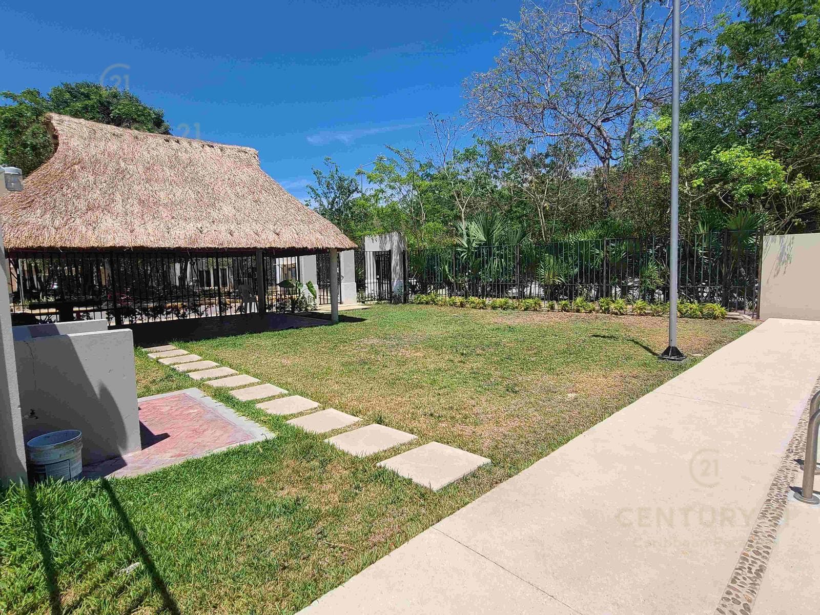 Unfurnished 2-bedroom house for rent in Jardines Mayakoba, Playa del Carmen P4616