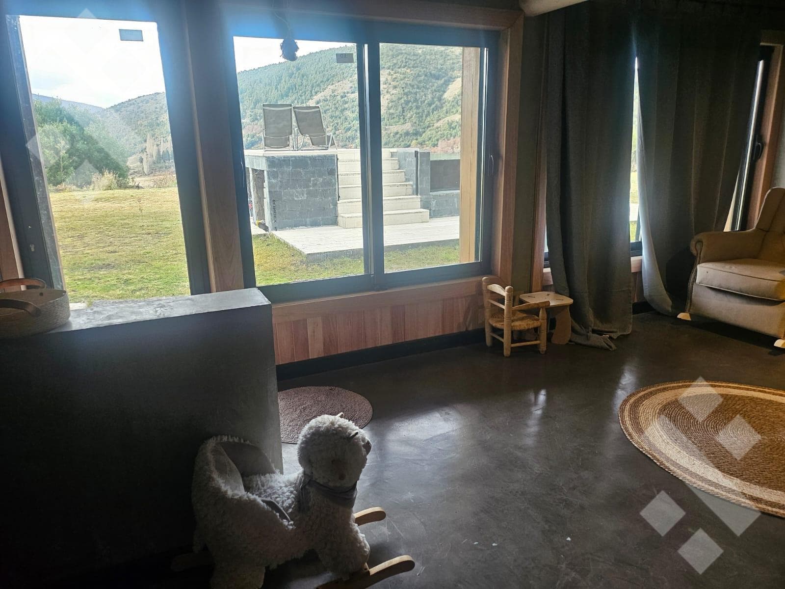 4-Bedroom House for Sale - Peñon del Lolog Neighborhood - San Martín de los Andes