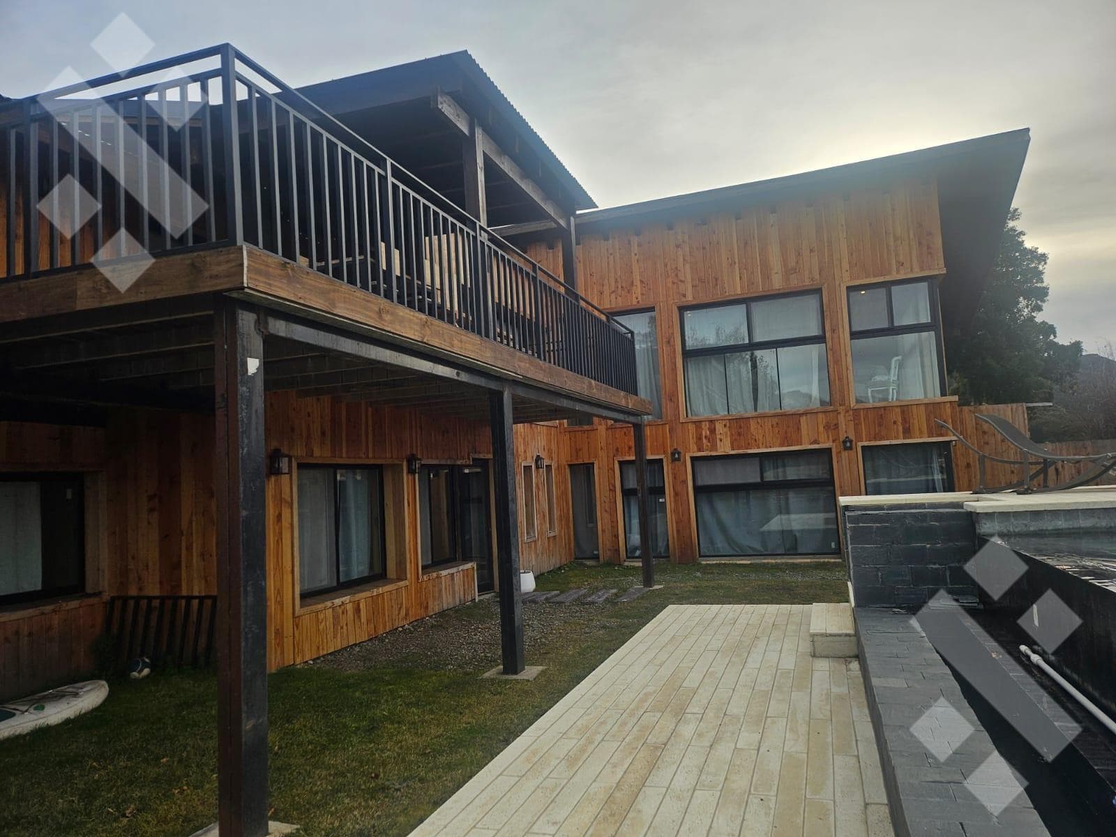 4-Bedroom House for Sale - Peñon del Lolog Neighborhood - San Martín de los Andes