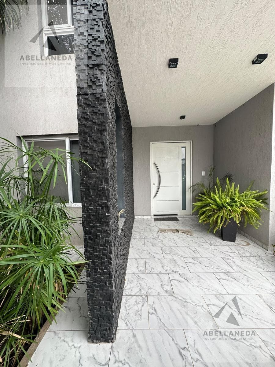 210 m² Duplex with Pool for Sale - Cash Sale - Open to Lower Offers