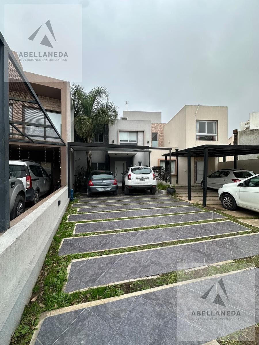 210 m² Duplex with Pool for Sale - Cash Sale - Open to Lower Offers