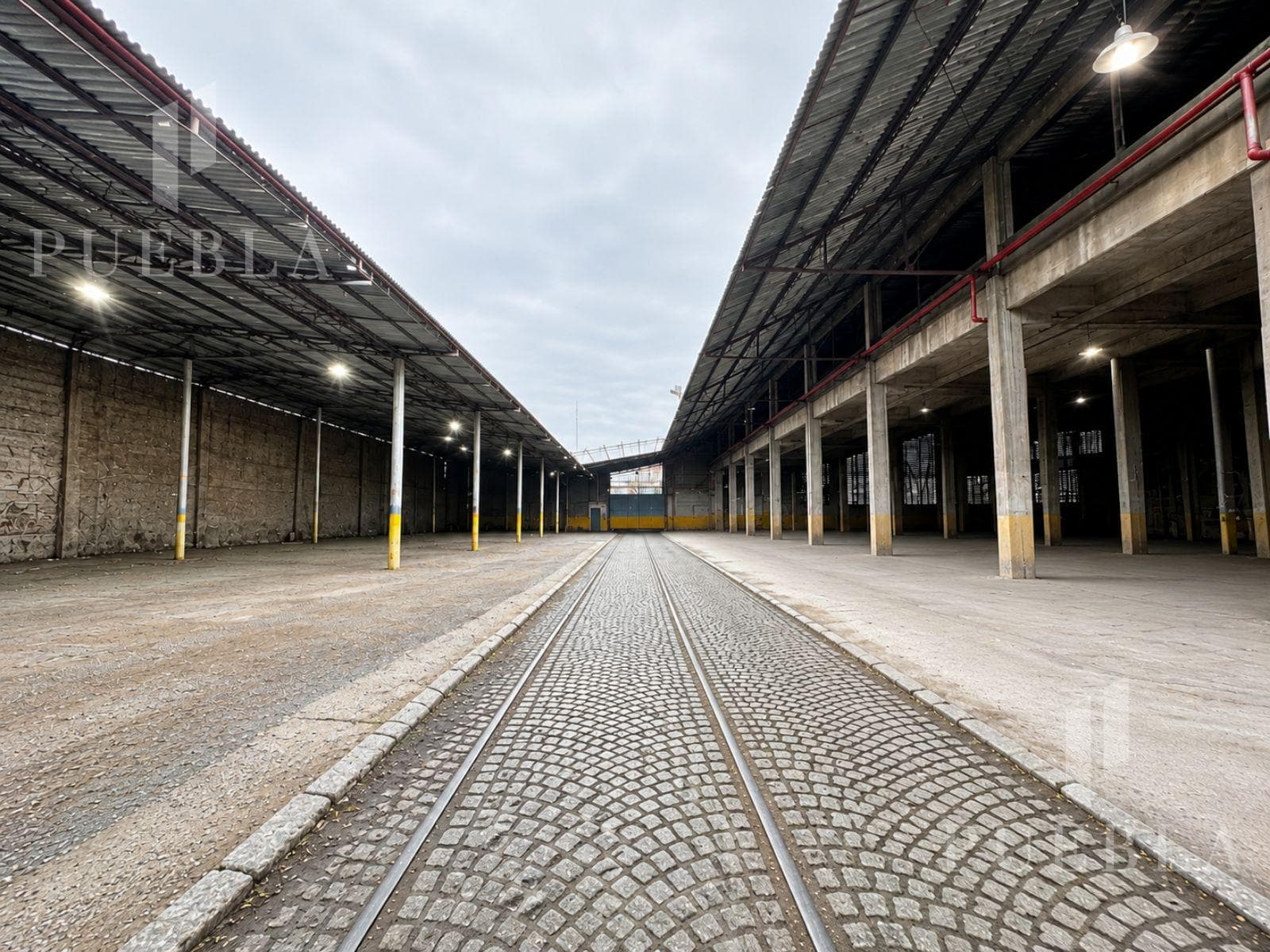 3,500 m² Industrial Warehouse for Sale and/or Rent in Barracas