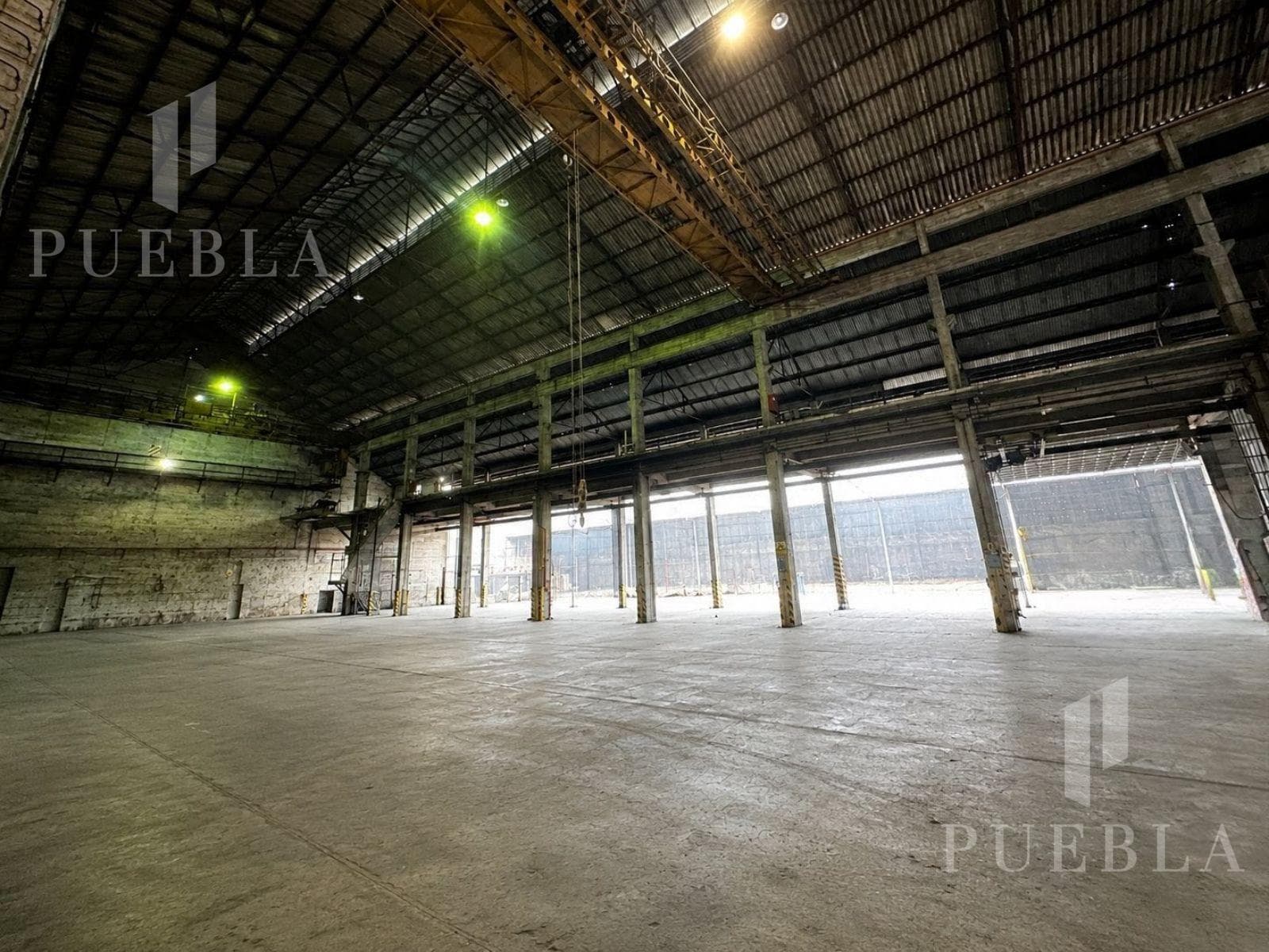 3,500 m² Industrial Warehouse for Sale and/or Rent in Barracas