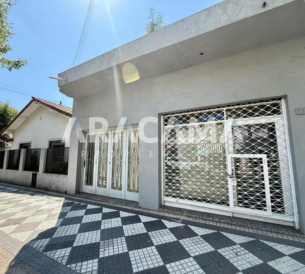 3-Room House for Sale in Luis Guillon
