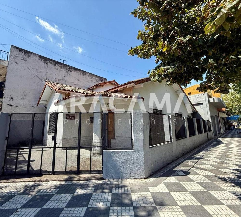 3-Room House for Sale in Luis Guillon