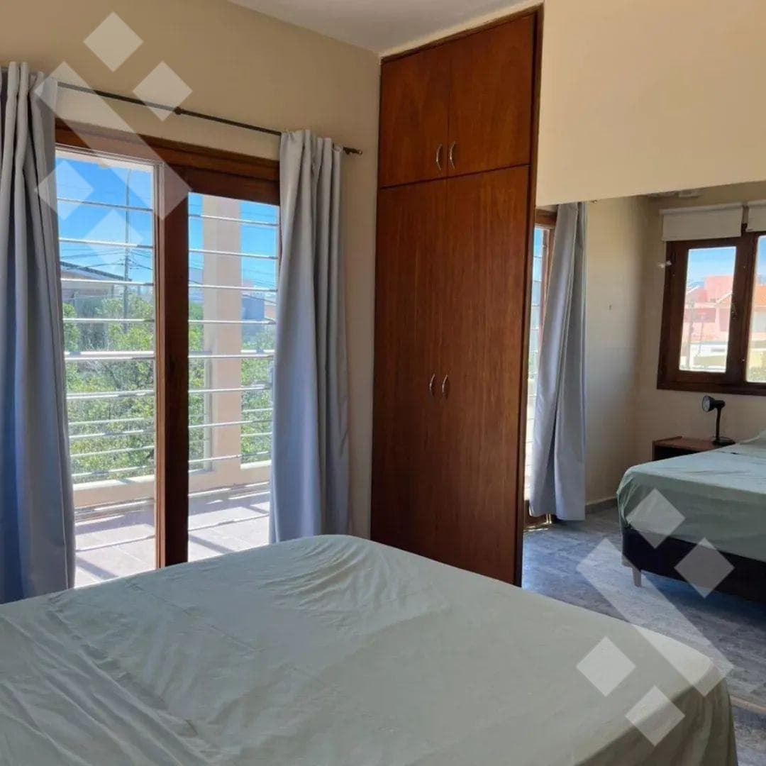 FOR SALE: Large complex with 4 high-end apartments