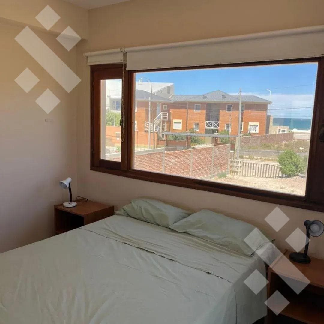 FOR SALE: Large complex with 4 high-end apartments