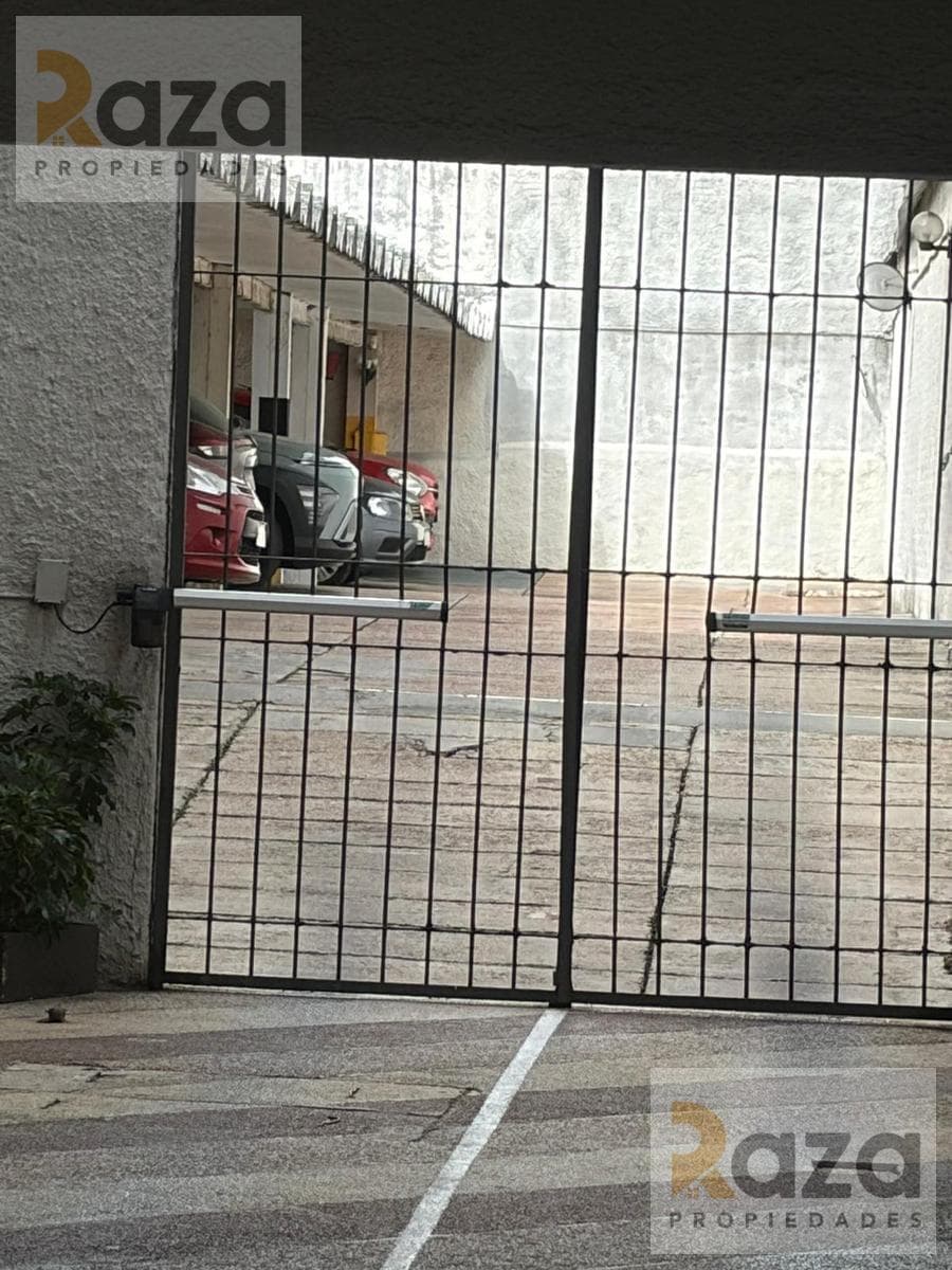 Garage for Sale (Currently Rented) in Pocitos