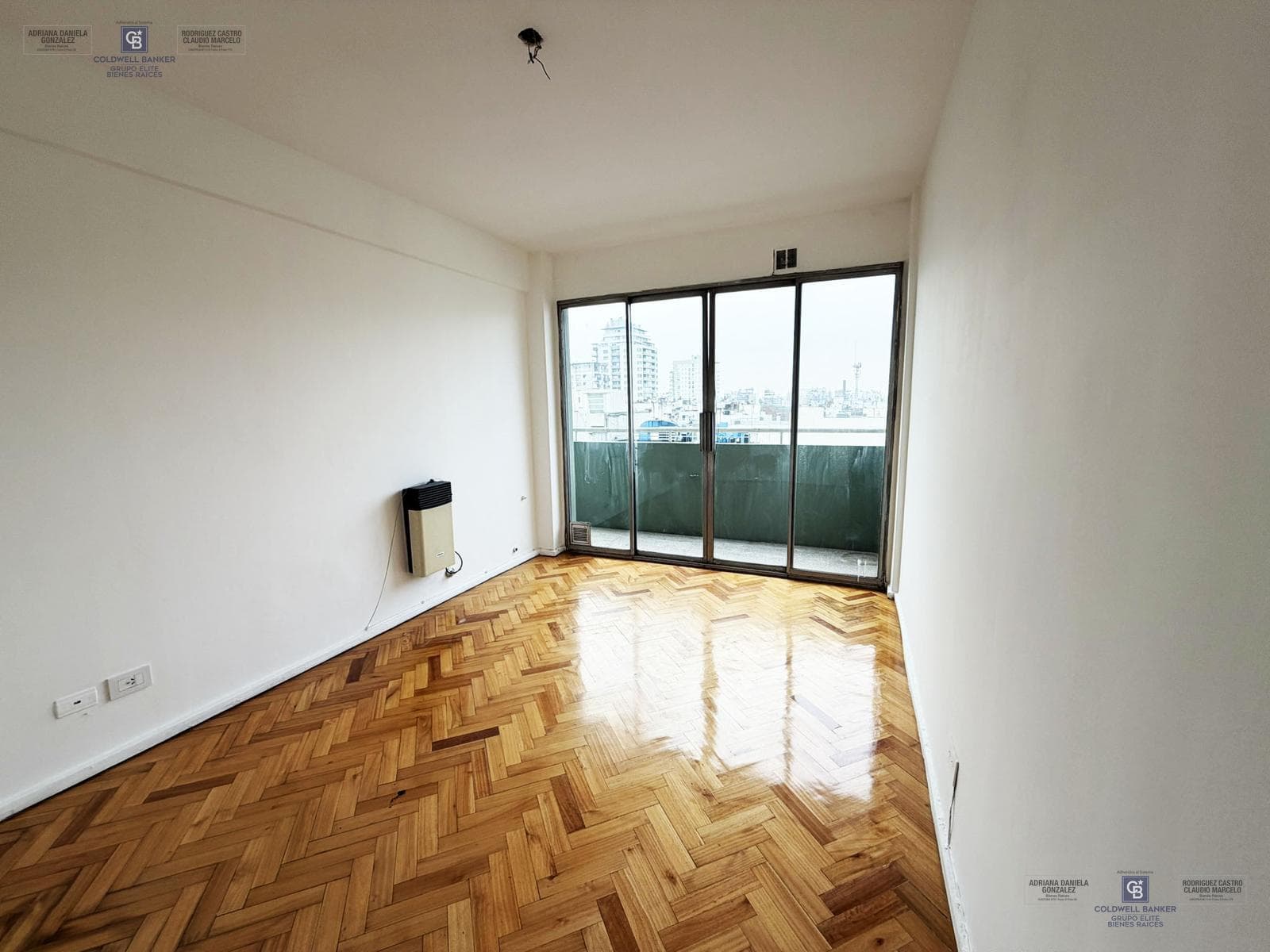 4-ROOM APARTMENT FOR SALE, FACING THE STREET, UPPER FLOOR, BALCONY, STORAGE ROOM, OPTIONAL PARKING SPACE, RECOLETA