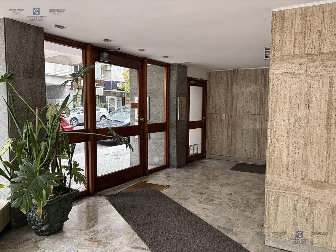 4-ROOM APARTMENT FOR SALE, FACING THE STREET, UPPER FLOOR, BALCONY, STORAGE ROOM, OPTIONAL PARKING SPACE, RECOLETA