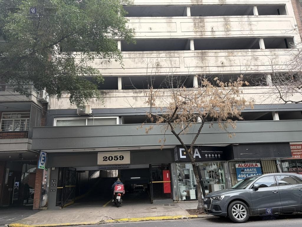 4-ROOM APARTMENT FOR SALE, FACING THE STREET, UPPER FLOOR, BALCONY, STORAGE ROOM, OPTIONAL PARKING SPACE, RECOLETA