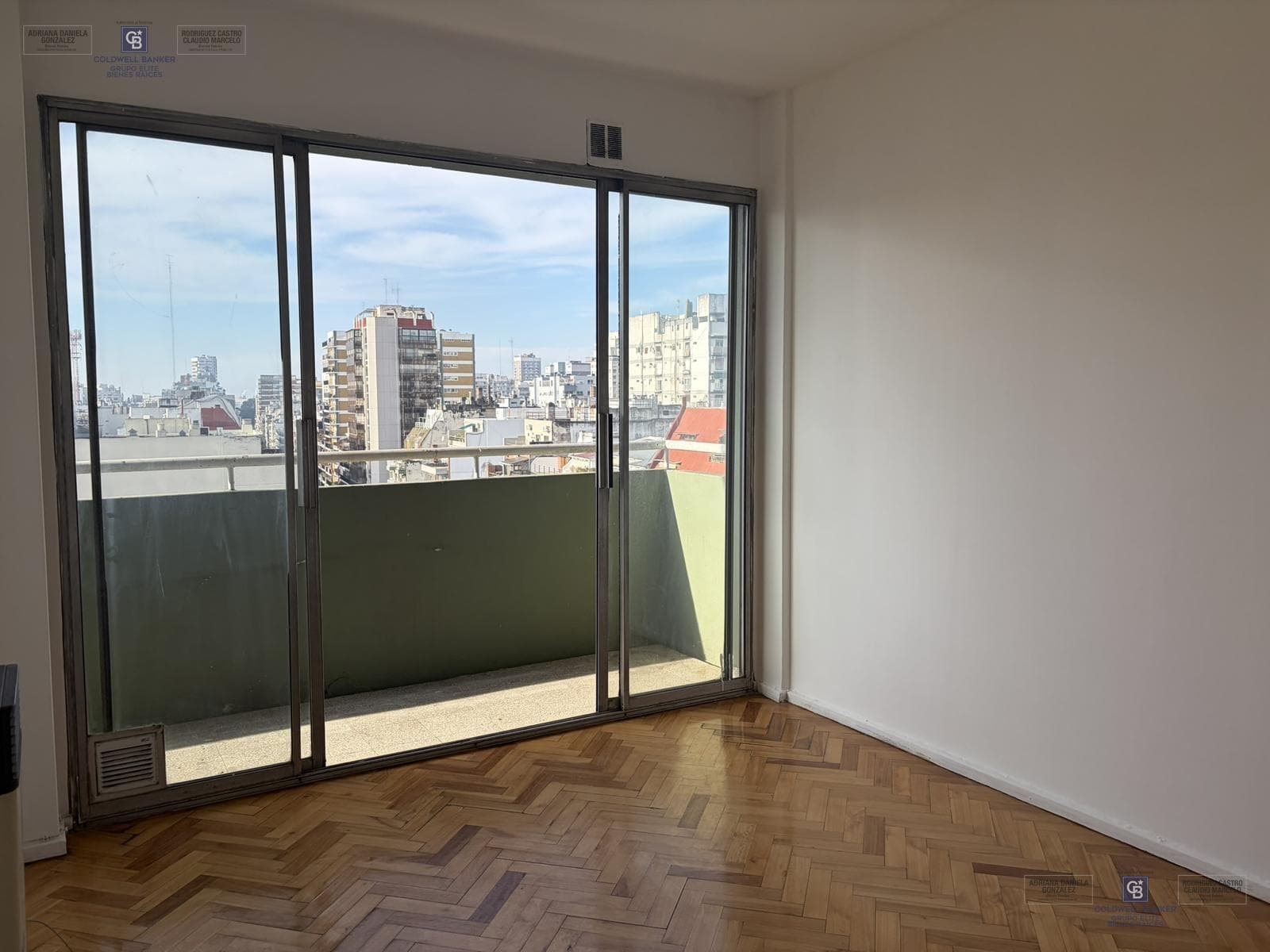 4-ROOM APARTMENT FOR SALE, FACING THE STREET, UPPER FLOOR, BALCONY, STORAGE ROOM, OPTIONAL PARKING SPACE, RECOLETA