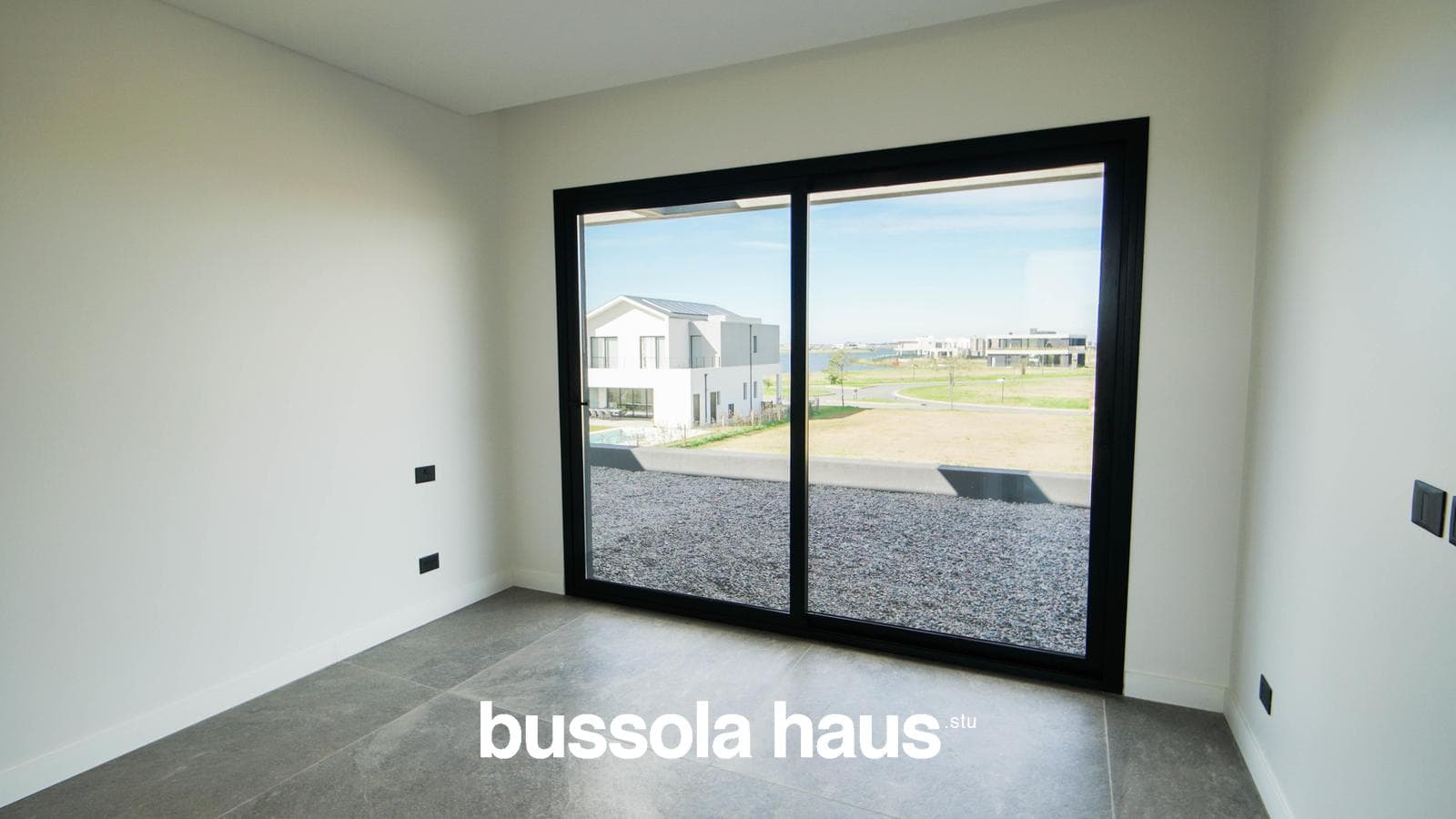 5-room house for sale with a pool in Amarras Puertos Escobar