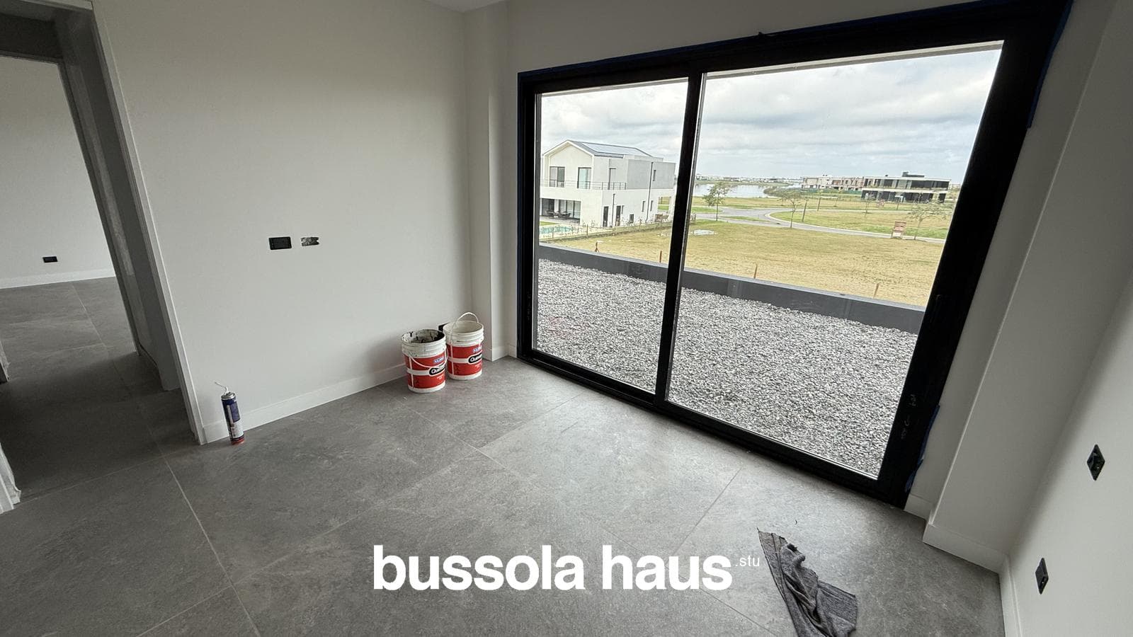 5-room house for sale with a pool in Amarras Puertos Escobar