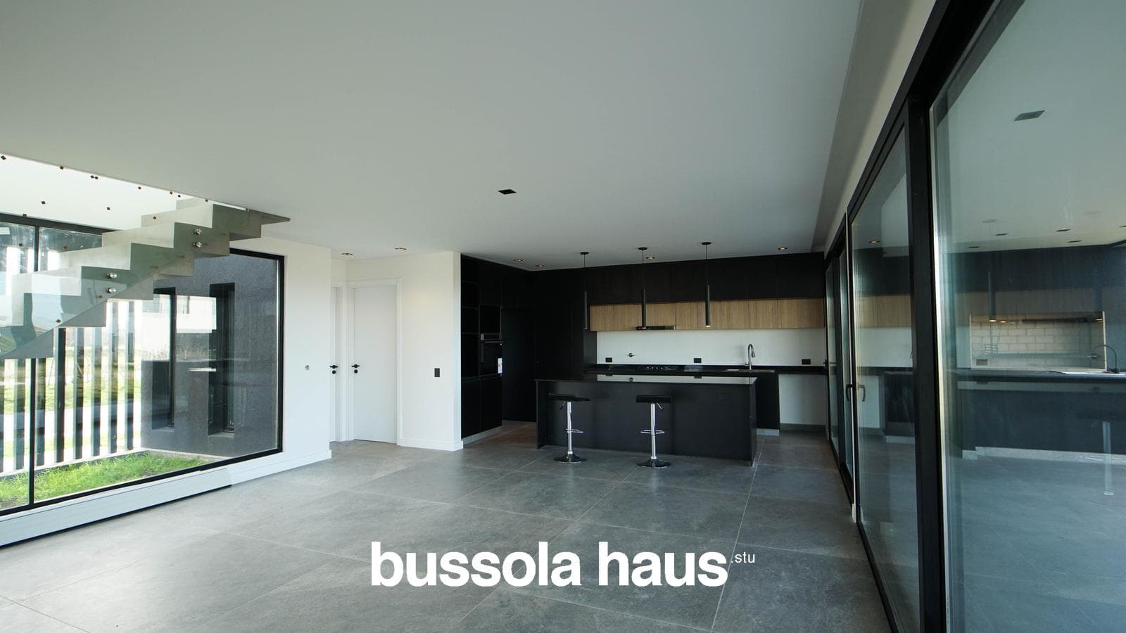 5-room house for sale with a pool in Amarras Puertos Escobar