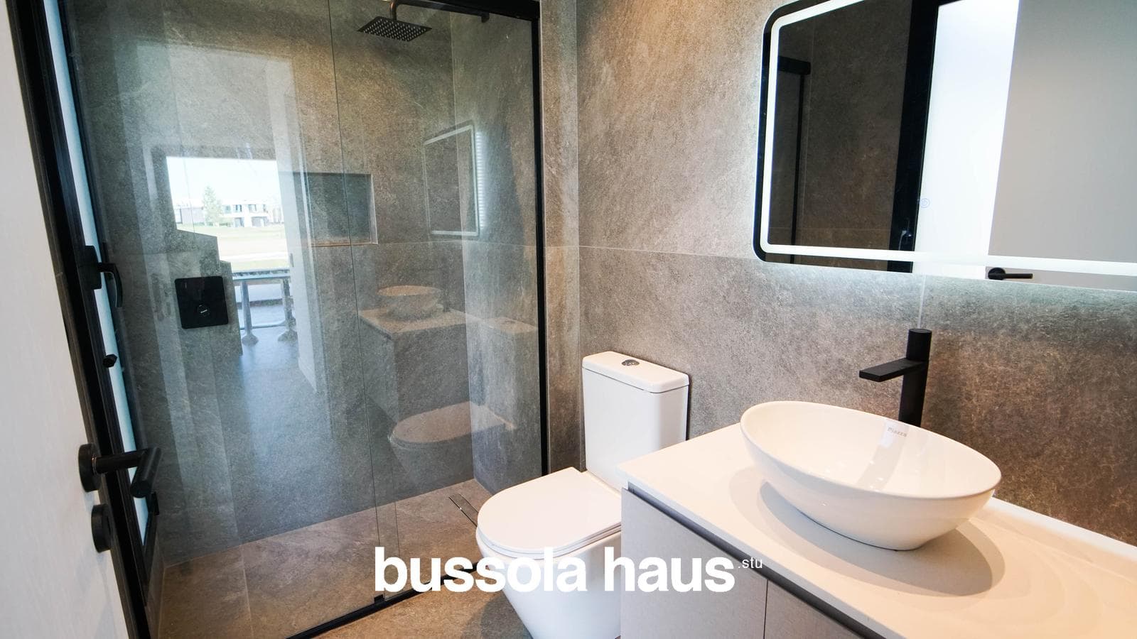 5-room house for sale with a pool in Amarras Puertos Escobar
