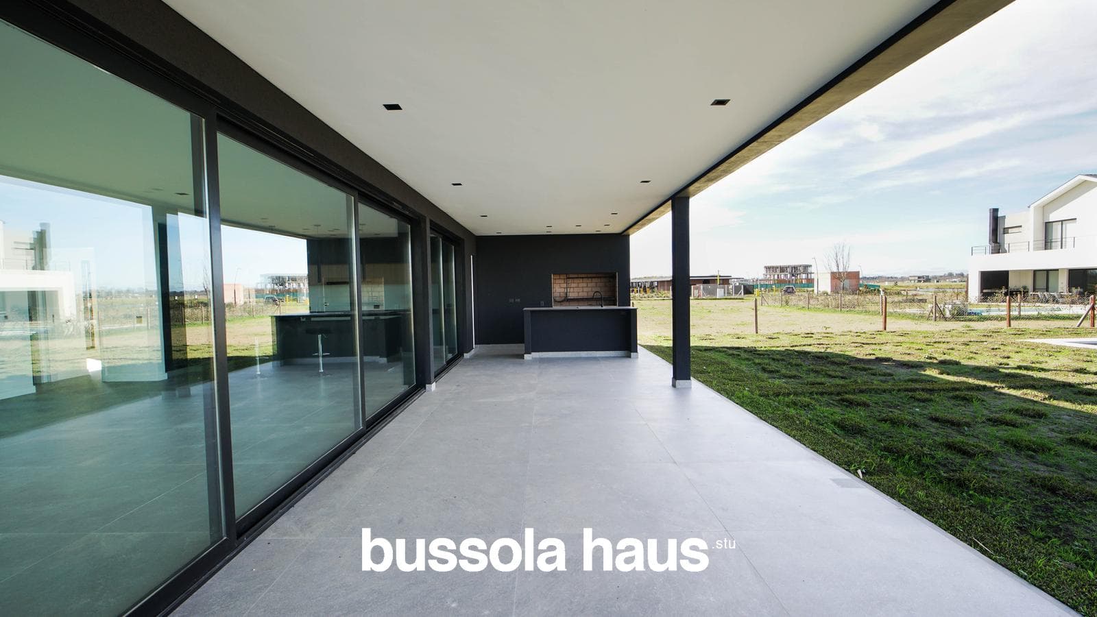 5-room house for sale with a pool in Amarras Puertos Escobar