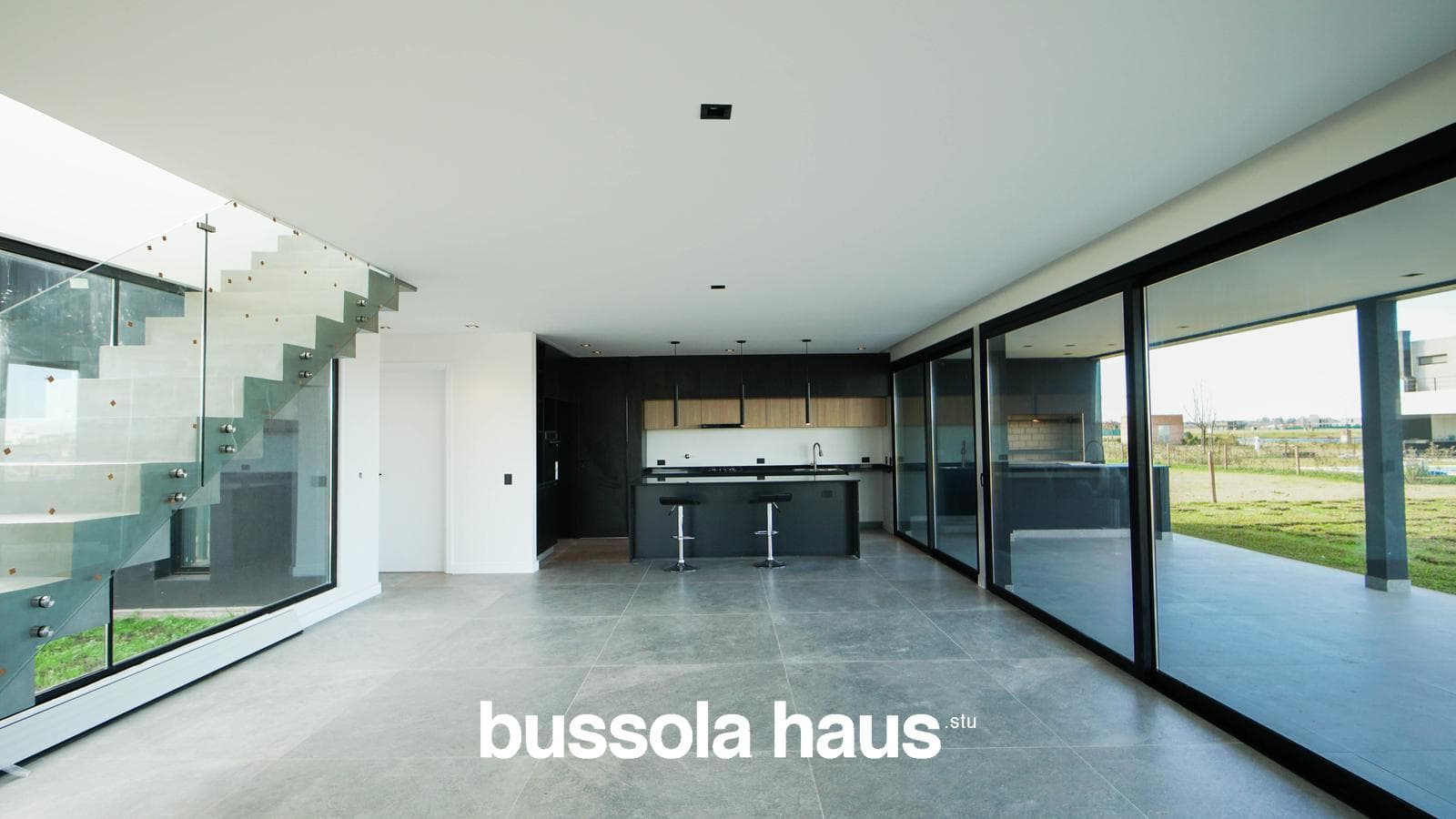 5-room house for sale with a pool in Amarras Puertos Escobar
