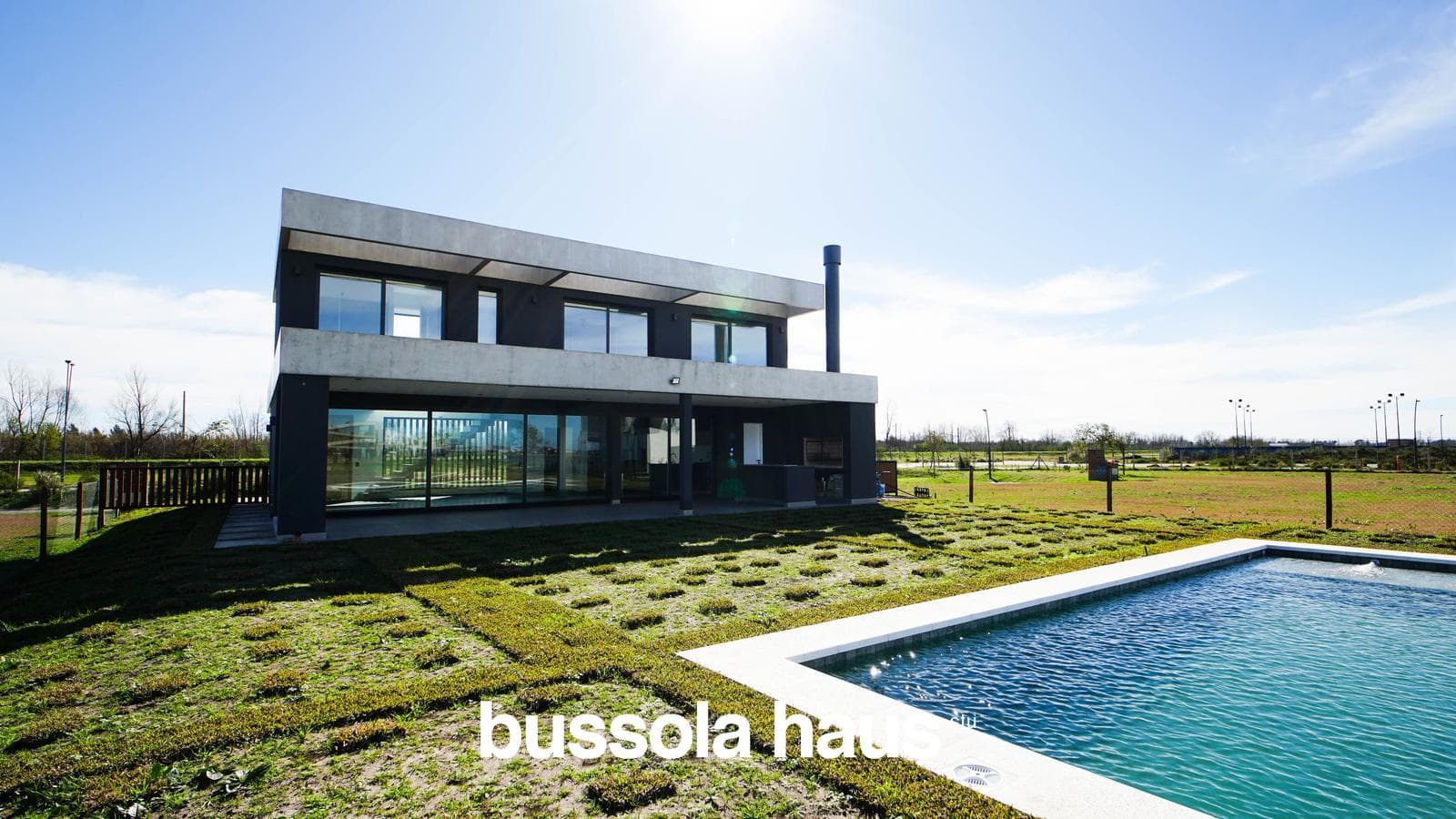 5-room house for sale with a pool in Amarras Puertos Escobar
